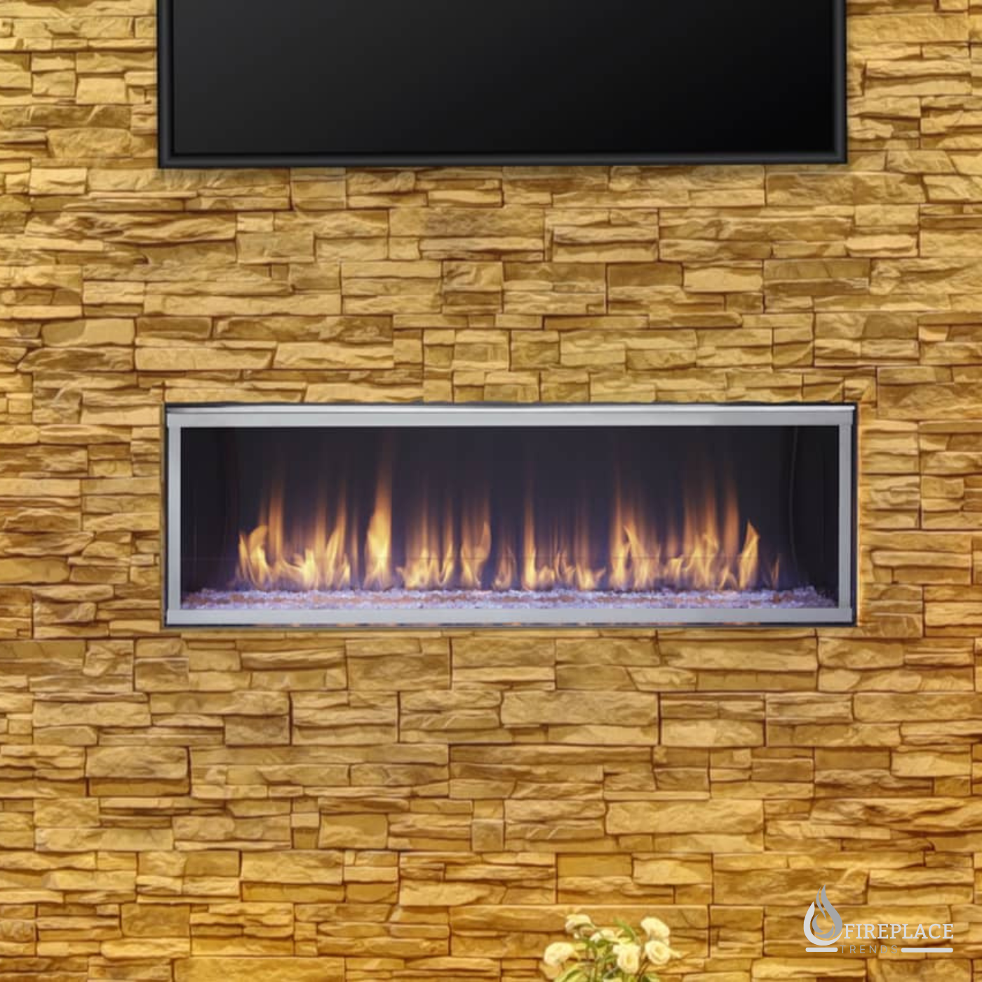 Majestic - Lanai 60 Outdoor Gas Linear Fireplace with IntelliFire Ignition Single-sided