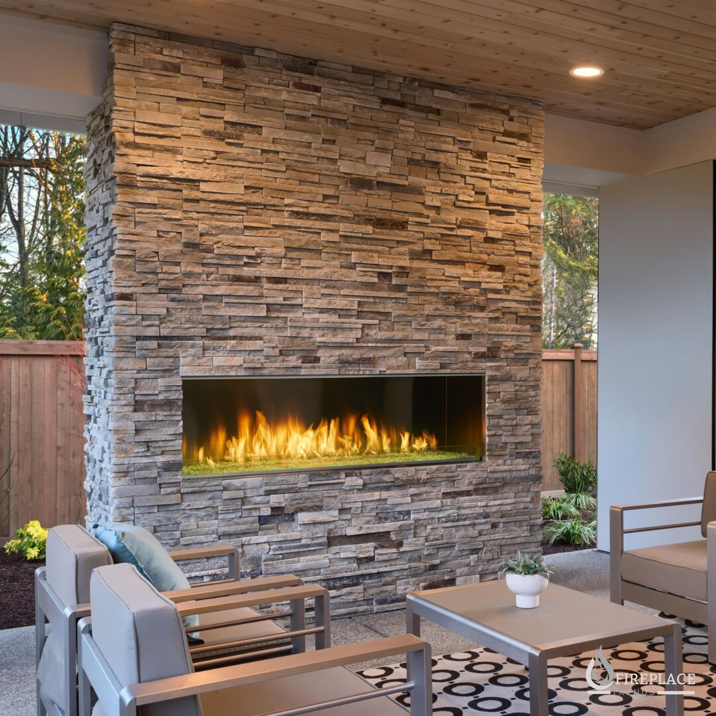 Majestic - Lanai 60 Outdoor Gas Linear Fireplace with IntelliFire Ignition Single-sided